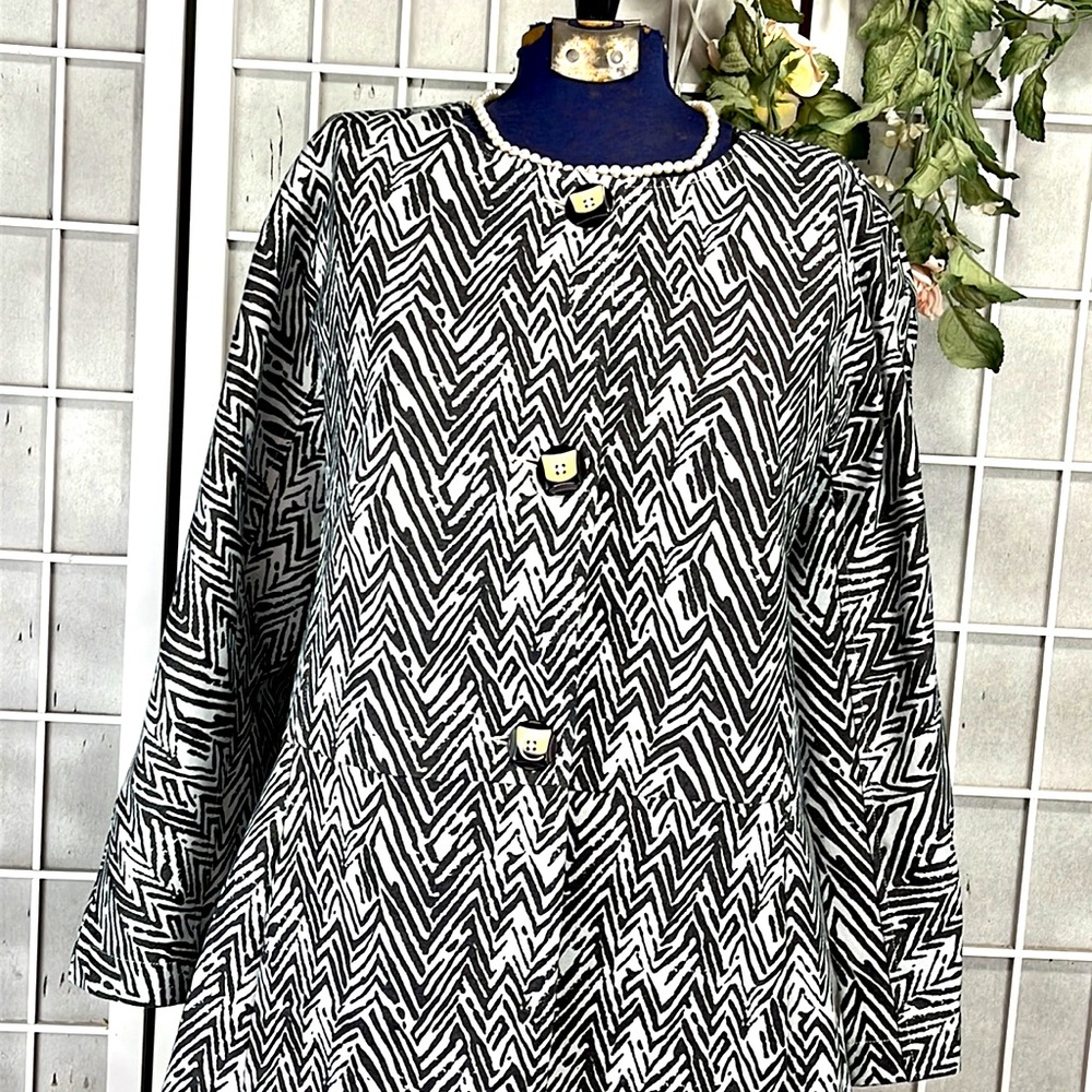 Cabi Zebra Print Tunic Blazer Size Large - image 2